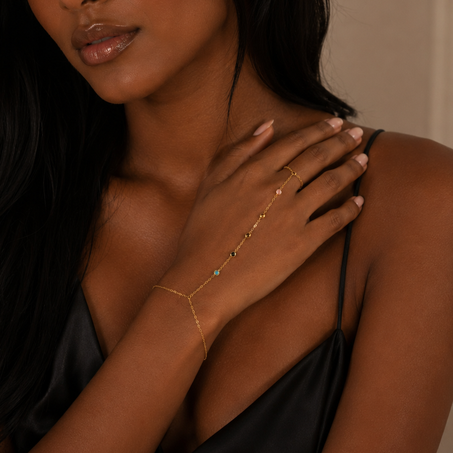 Noèmie Hand Chain